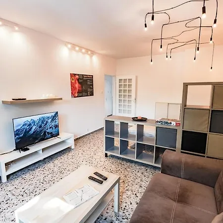 Space Art Apartment