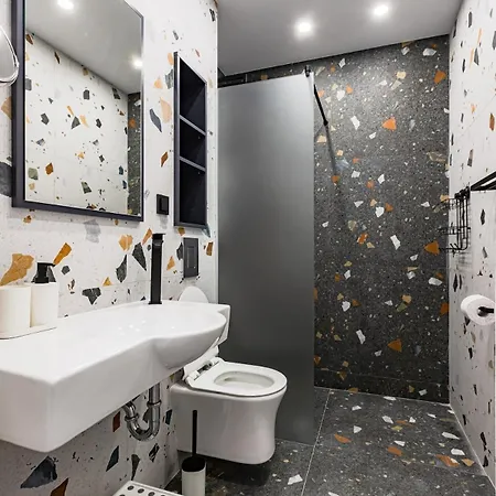 Space Art Apartment *